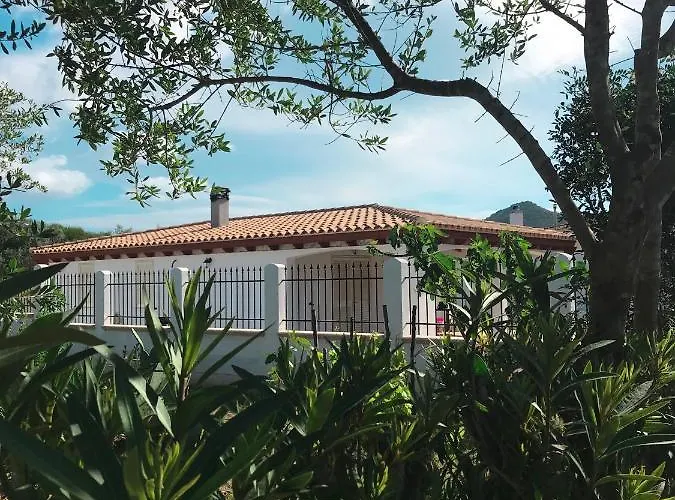 La Casa Dell Olivo Castiadas